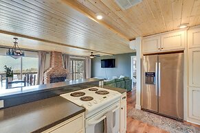 Maggie Valley Gem w/ Blue Ridge Mtn View + Hot Tub