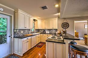 Maggie Valley Gem w/ Blue Ridge Mtn View + Hot Tub