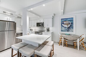 Coastal Downtown Naples Condo - Walk to the Beach!