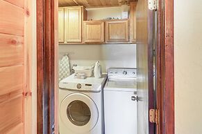 Private Hot Tub: Vernon Cabin on 30 Forested Acres