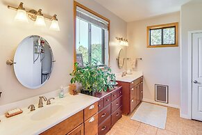 Private Hot Tub: Vernon Cabin on 30 Forested Acres