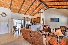 Steps to Golf Course: Condo w/ Grill in Pinetop!