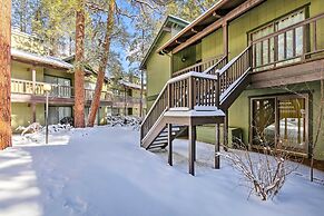 Steps to Golf Course: Condo w/ Grill in Pinetop!