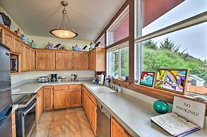 Mckinleyville Getaway w/ Hot Tub & Ocean Views!