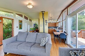 Mckinleyville Getaway w/ Hot Tub & Ocean Views!