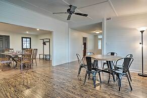 Pickleball Court & Pool: Schulenburg Farmhouse