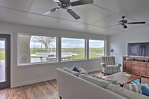 Pickleball Court & Pool: Schulenburg Farmhouse