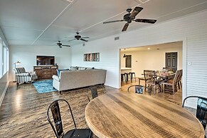 Pickleball Court & Pool: Schulenburg Farmhouse