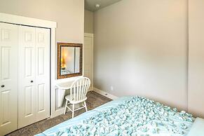 Elegant Smithfield Home w/ Views - 6 Mi to Usu!