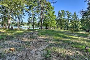 Lake O the Pines Retreat w/ Water Access!