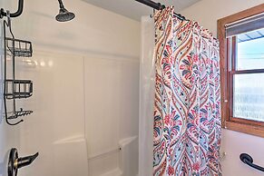 Rapid City Home - Walk to Canyon Lake Park