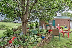 Large & Private Guest House Apt w/ Patio + Views!