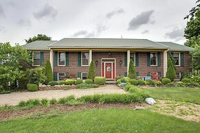 Large & Private Guest House Apt w/ Patio + Views!