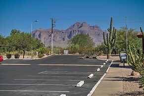 Quiet Retreat ~ 5 Mi to Lost Dutchman State Park!