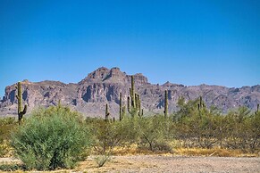 Quiet Retreat ~ 5 Mi to Lost Dutchman State Park!