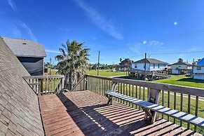 2 Blocks to Surfside Beach: A-frame Home w/ Deck