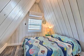 2 Blocks to Surfside Beach: A-frame Home w/ Deck