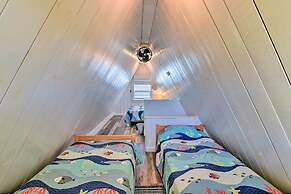 2 Blocks to Surfside Beach: A-frame Home w/ Deck