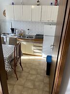 Seafront apt With Terrace, 4 Bedrooms and Mooring