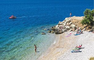 Seafront apt With Terrace, 4 Bedrooms and Mooring