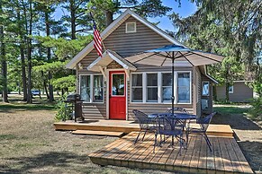 Suttons Bay 'bayview Cottage' w/ Deck & Gas Grill!
