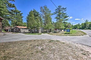 Suttons Bay 'bayview Cottage' w/ Deck & Gas Grill!