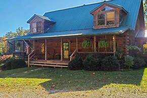 Underwood Home w/ 40 Acres: Fire Pit, Private Lake