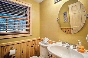 Ski & Golf: Northern Retreat w/ Game Room!