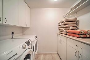 Phoenix Townhome w/ Pool Access, 13 Mi to Old Town