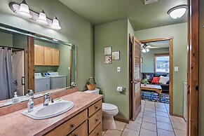 Broken Bow Cottage w/ Deck, Hot Tub & Fire Pit!