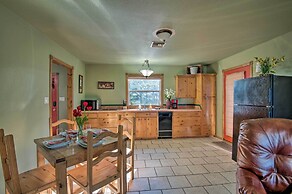 Broken Bow Cottage w/ Deck, Hot Tub & Fire Pit!