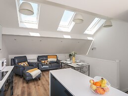 Golygfa'r Gastell / Castle View