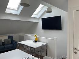 Golygfa'r Gastell / Castle View