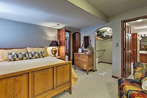 Charming Hideaway w/ Patio: 3 Mi to Kansas State!