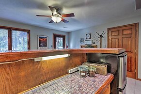 Charming Hideaway w/ Patio: 3 Mi to Kansas State!