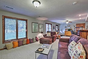 Charming Hideaway w/ Patio: 3 Mi to Kansas State!