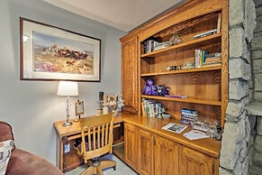 Charming Hideaway w/ Patio: 3 Mi to Kansas State!