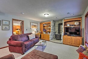 Charming Hideaway w/ Patio: 3 Mi to Kansas State!
