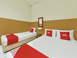 OYO 90794 Maple Hotel