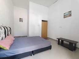 OYO 90799 Sharhan Residence