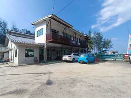 OYO 90799 Sharhan Residence