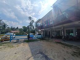 OYO 90799 Sharhan Residence