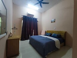 OYO 90799 Sharhan Residence