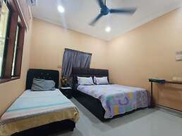 OYO 90799 Sharhan Residence