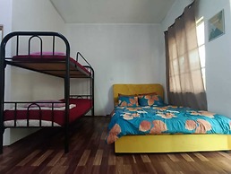 OYO 90799 Sharhan Residence