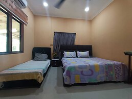 OYO 90799 Sharhan Residence