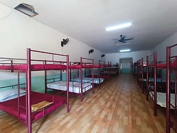 OYO 90799 Sharhan Residence