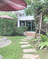 At Wara Bed And Breakfast