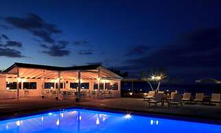 Galazio Kima Apartments - Bougainvillea Top Floor Suite 10