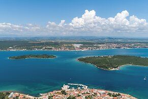 Seaview Apartment in Pasman A2